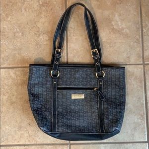 Barely used Marc Fisher Bag